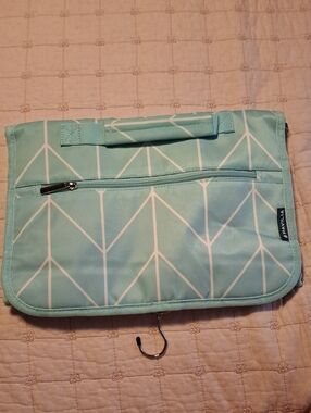 Mint Geometric Travel Hanging Toiletry Bag